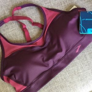 NWT- Brooks FastForward Crossback Running Bra